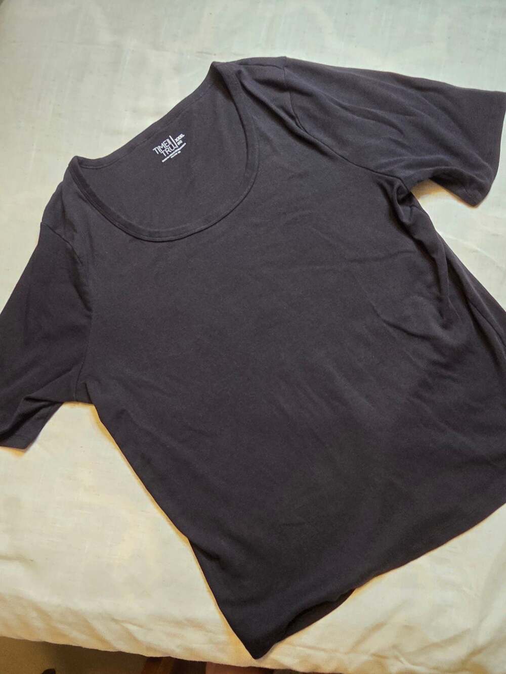Time and Tru Black Scoop Neck T-Shirt Size XXXL 22